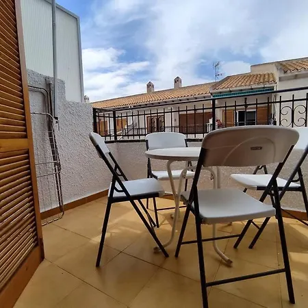 Comodo A 300 Metros De La Playa *